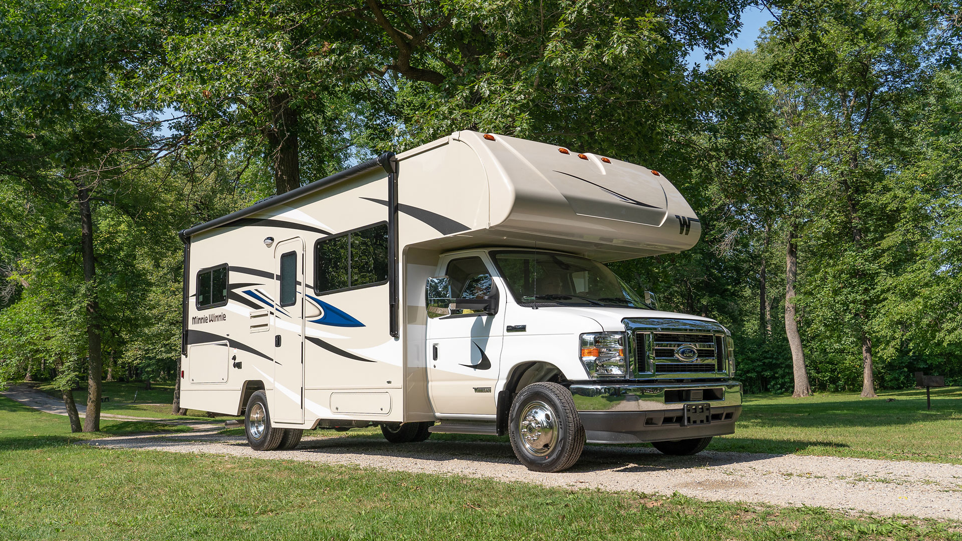 2026 Winnebago Minnie Winnie 26T photo 2